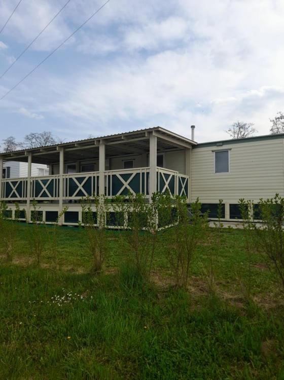 Hotel Mobilheim 16 a 17 - Výrovická přehrada Výr Vyrovice Exterior foto