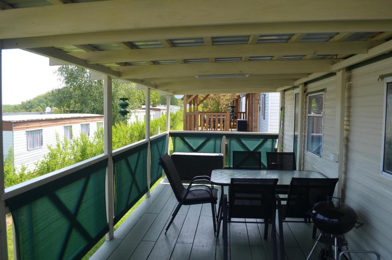 Hotel Mobilheim 16 a 17 - Výrovická přehrada Výr Vyrovice Exterior foto
